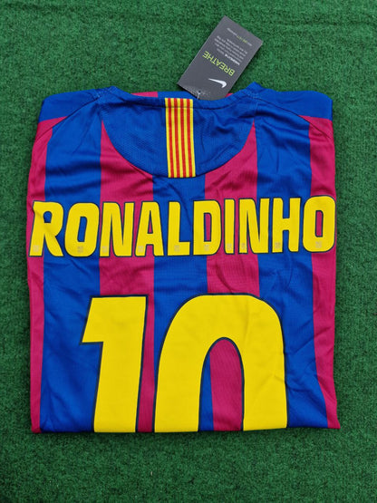 Ronaldinho #10 Barcelona 2005-2006 Long Sleeve Retro Football Jersey