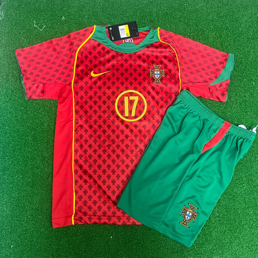 Cristiano Ronaldo Portugal 2004 Home Kids Kit Football Jersey Kit for Children Personnalisable