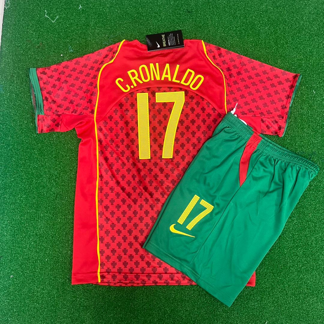 Cristiano Ronaldo Portugal 2004 Home Kids Kit Football Jersey Kit for Children Personnalisable