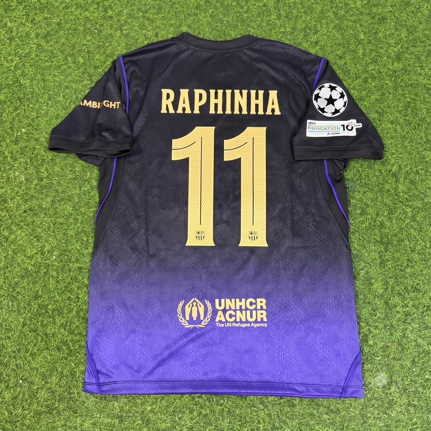 Raphinha #11 Barcelona 2027 Champions League Patch Away Football Jersey