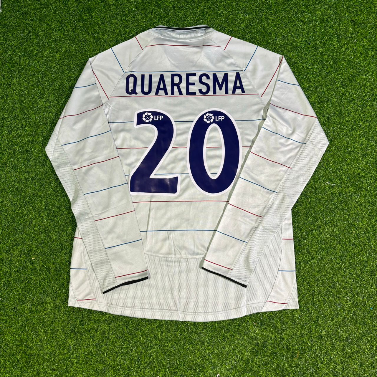 Ricardo Quaresma #20 Barcelona 2003 2004 Away Long Sleeve Retro Football Jersey Collection