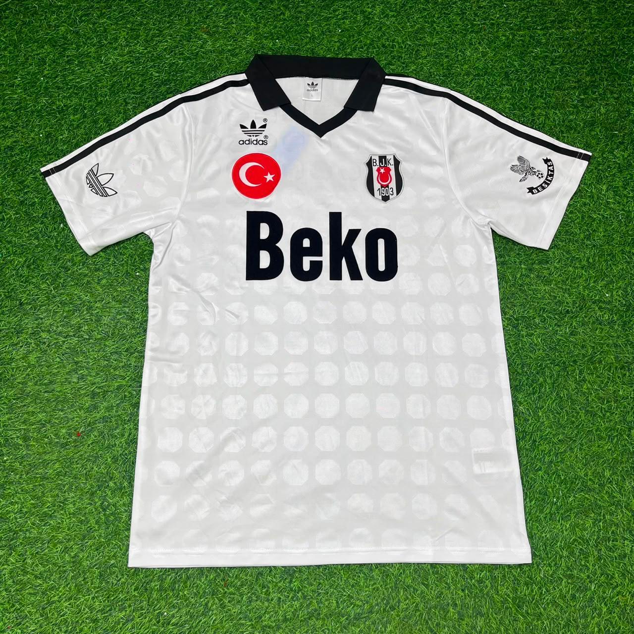 Ricardo Quaresma Beşiktaş Retro Football Jersey Kit