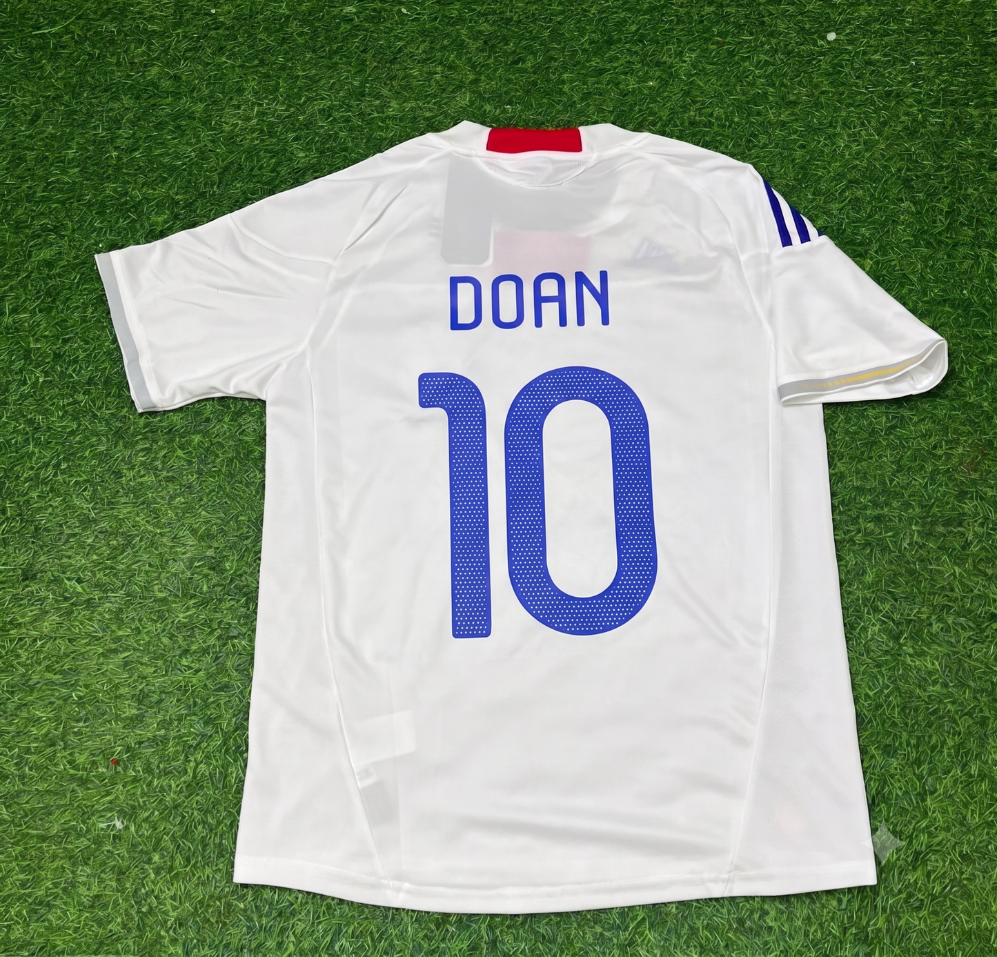 Ritsu Doan Japan White Retro Football Jersey Kit