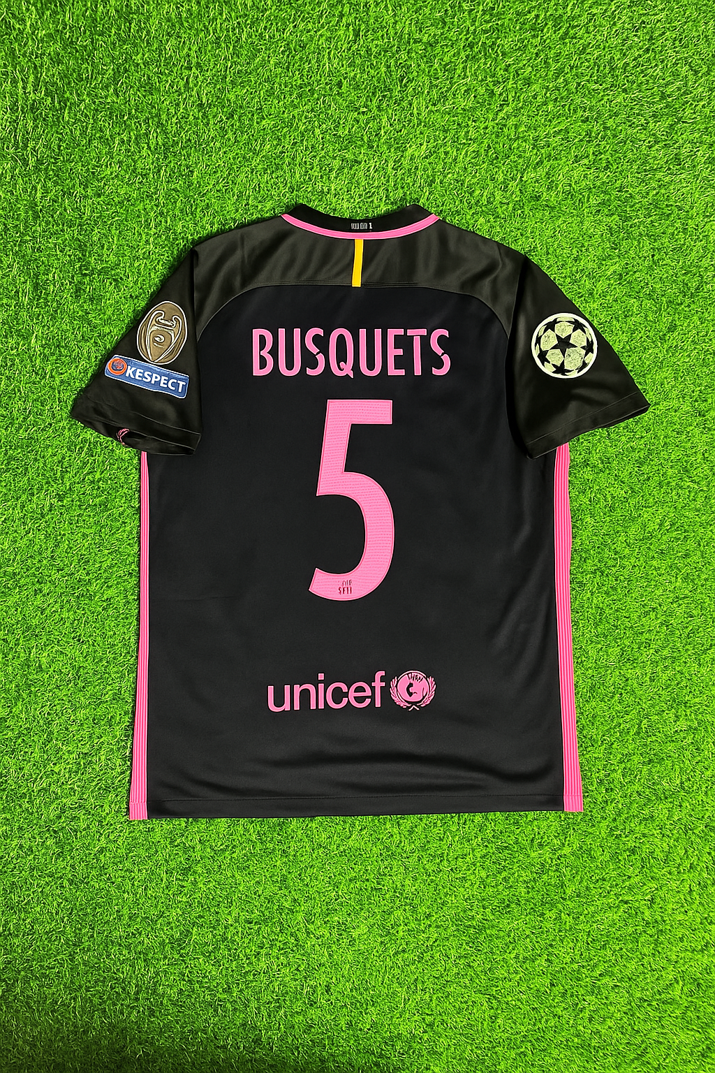 Sergio Busquets 2014/15 Retro Black Pink Football Jersey