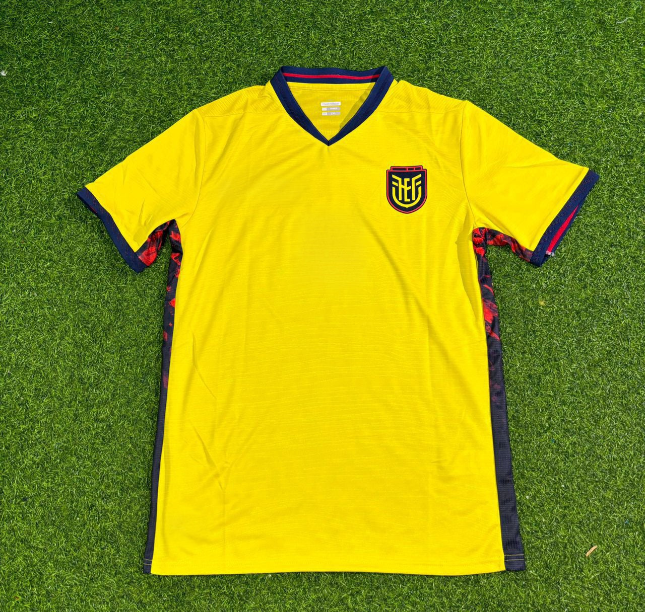 Willian Pacho #6 Ecuador 2026 World Cup Football Jersey