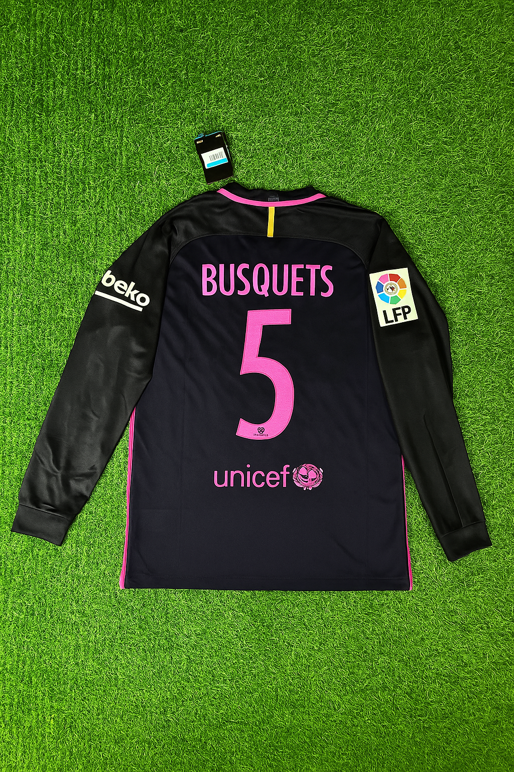 Sergio Busquets Barcelona 14/15 Retro Pink Printing Long Sleeve Football Jersey