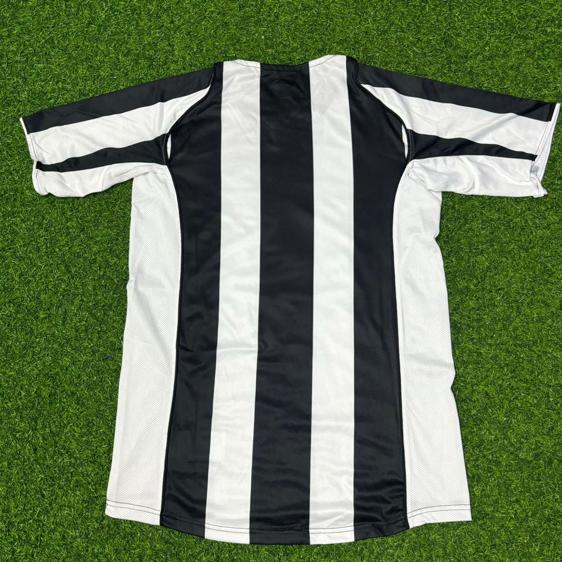 Juventus 2004-2005 Black White Home Retro Football Jersey Paradise Edition