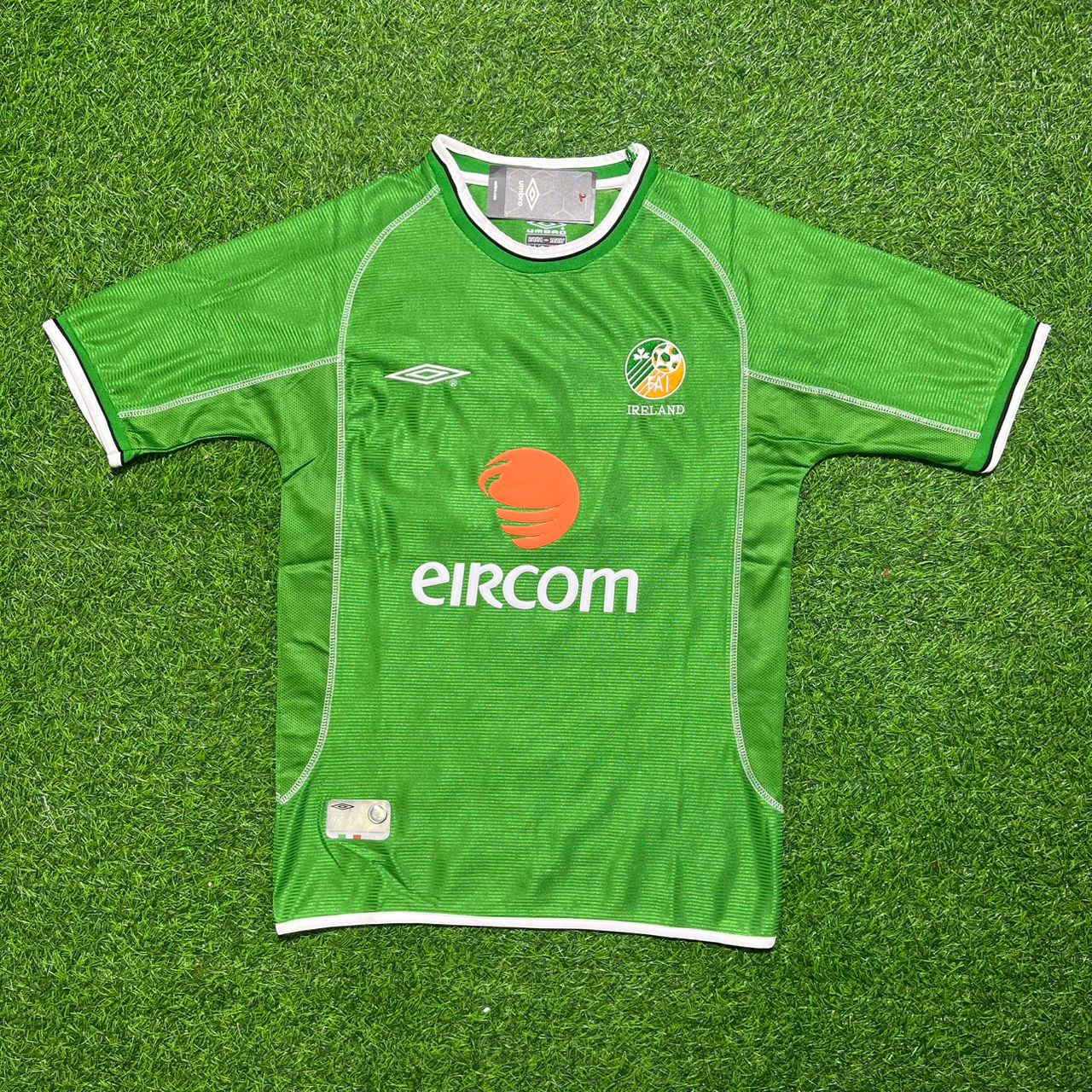 Roy Keane Ireland 2000/2002 Retro Green Football Jersey Kit