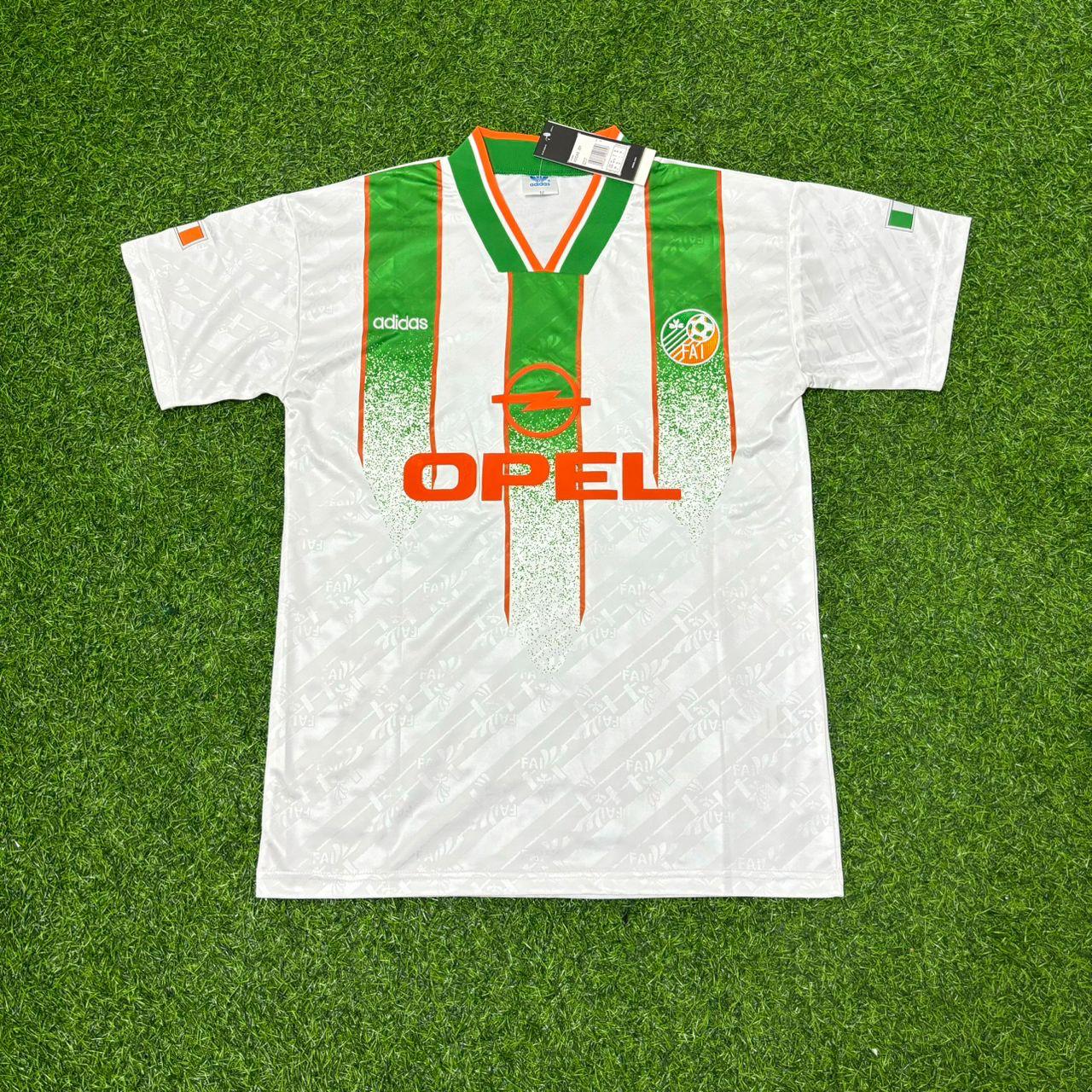 Robbie Keane Ireland Season Away Retro Football Jersey Collection