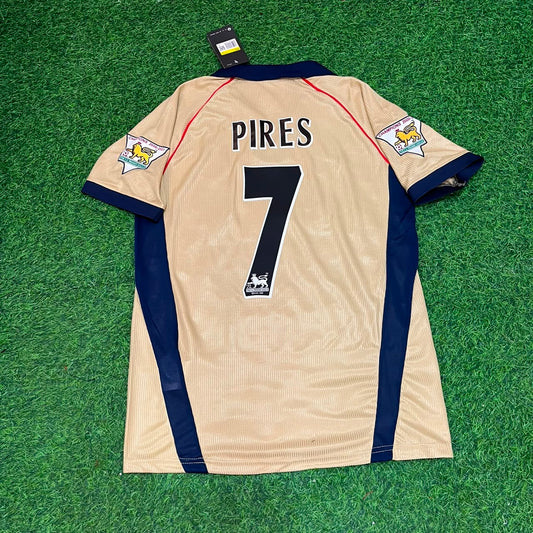 Robert Pirès #7 Arsenal 2001-2002 Away Golden Retro Football Jersey