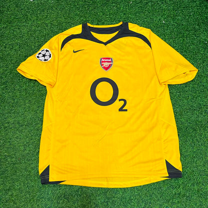 Robert Pires 7 - Arsenal 2005/06 Yellow Retro Football Jersey Kit