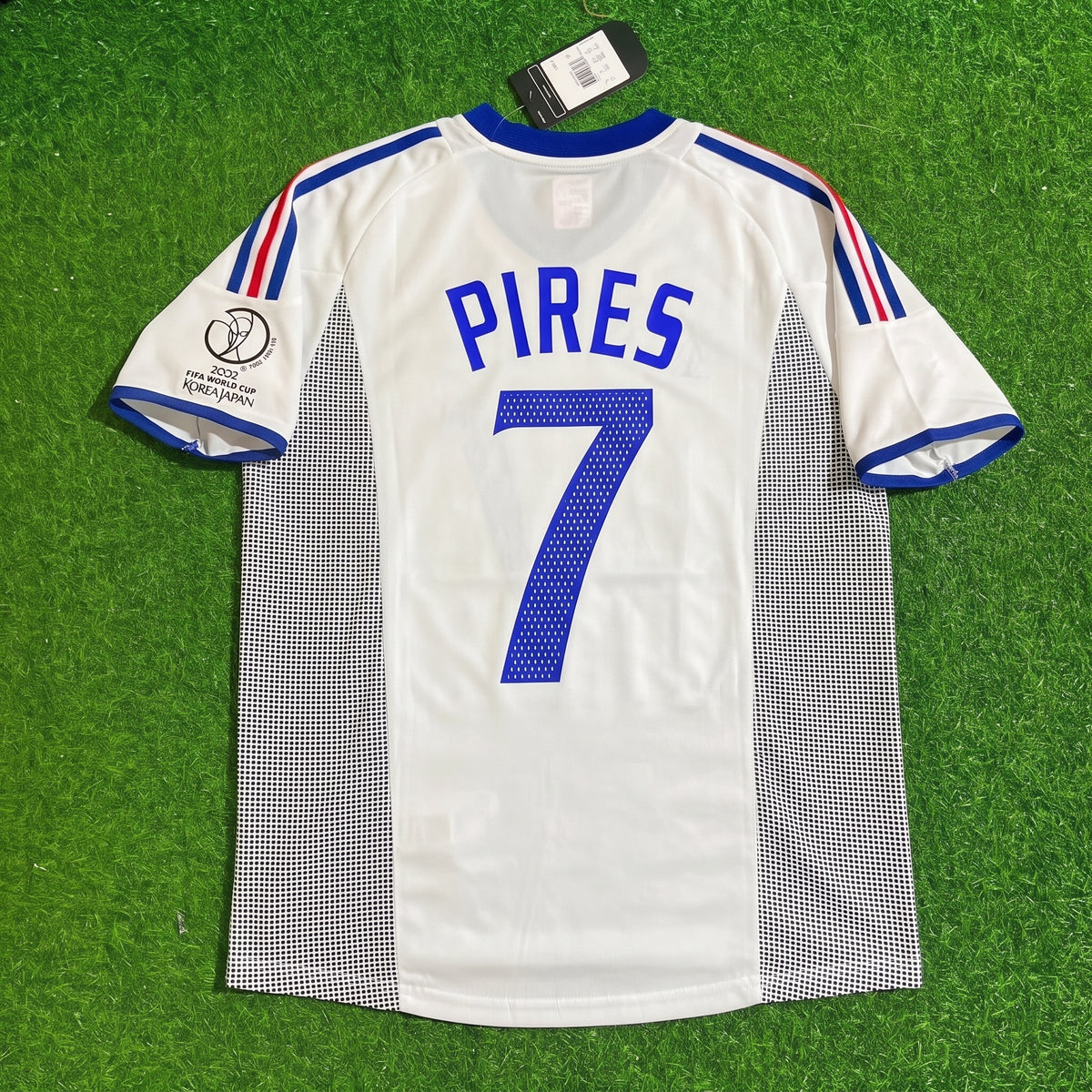 Robert Pires #7 France 2002 World Cup Away White Retro Football Jersey