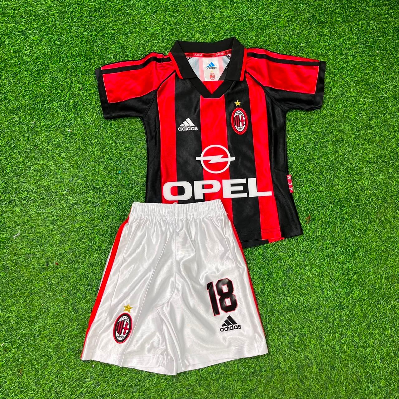 Roberto Baggio Milan Retro Kids Kit