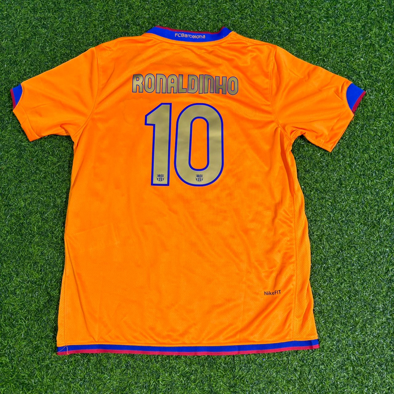 Ronaldinho Barcelona 2006-2007 Orange Retro Football Jersey Kit
