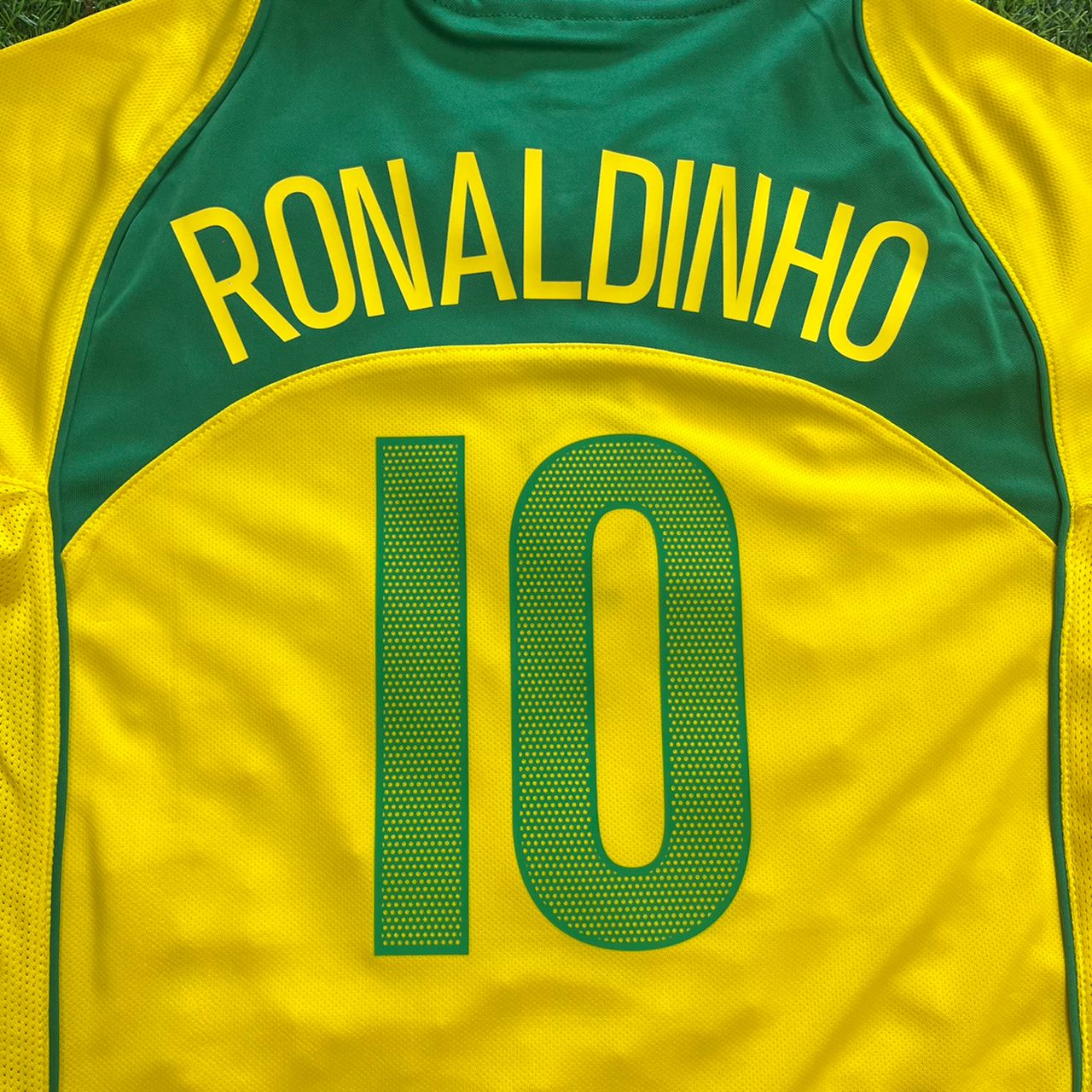 Ronaldinho Brazil 2004 2006 Retro Kids Football Jersey Kit
