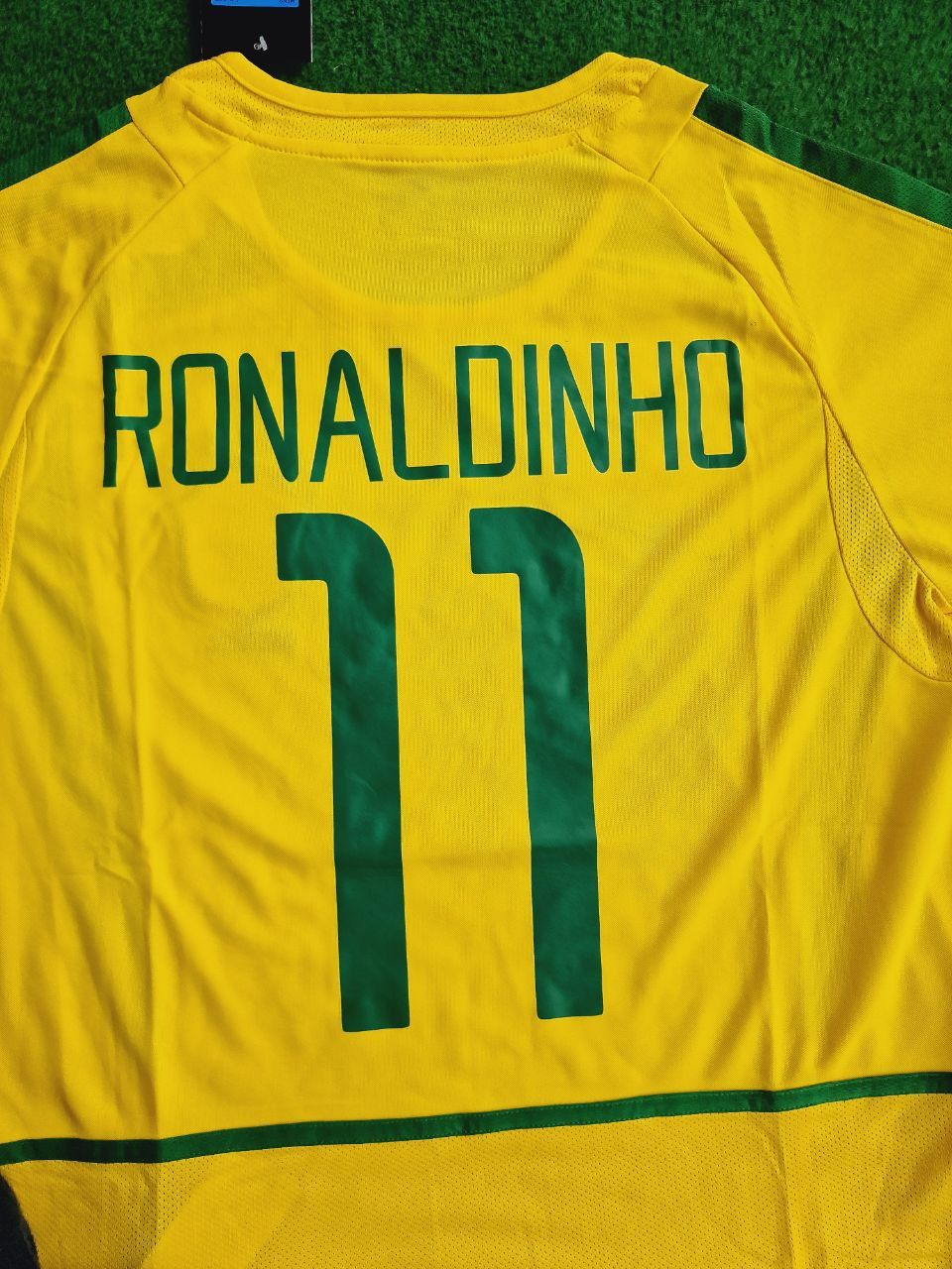 Ronaldinho Brazil 2002 World Cup Retro Football Jersey Kit