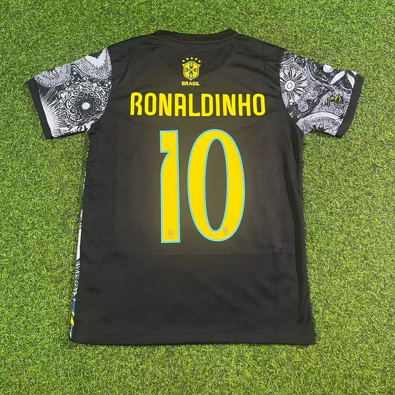 Ronaldinho Brazil Iconic Retro Football Jersey