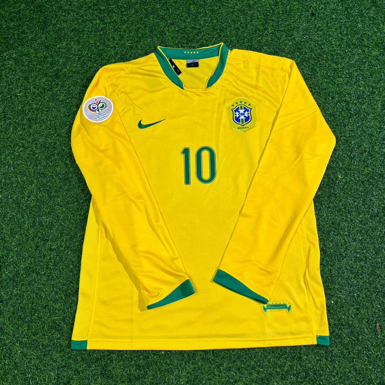 Brazil World Cup 2006 Ronaldinho Gaúcho #10 Long Sleeve Football Jersey
