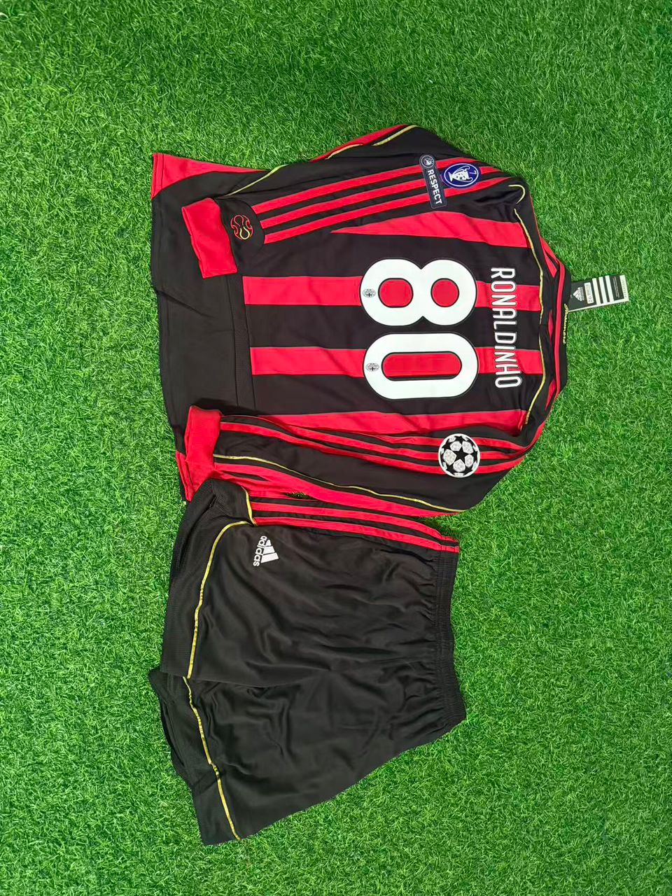 Ronaldinho Gaúcho AC Milan 2009 Home Long Sleeve Retro Football Jersey Collection
