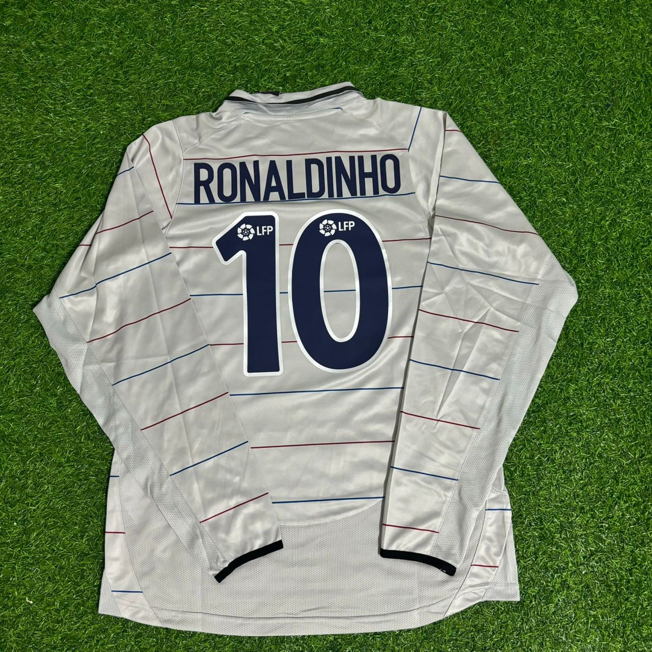 Ronaldinho Gaucho Barcelona 2003 2004 Away Long Sleeve Retro Football Jersey Collection