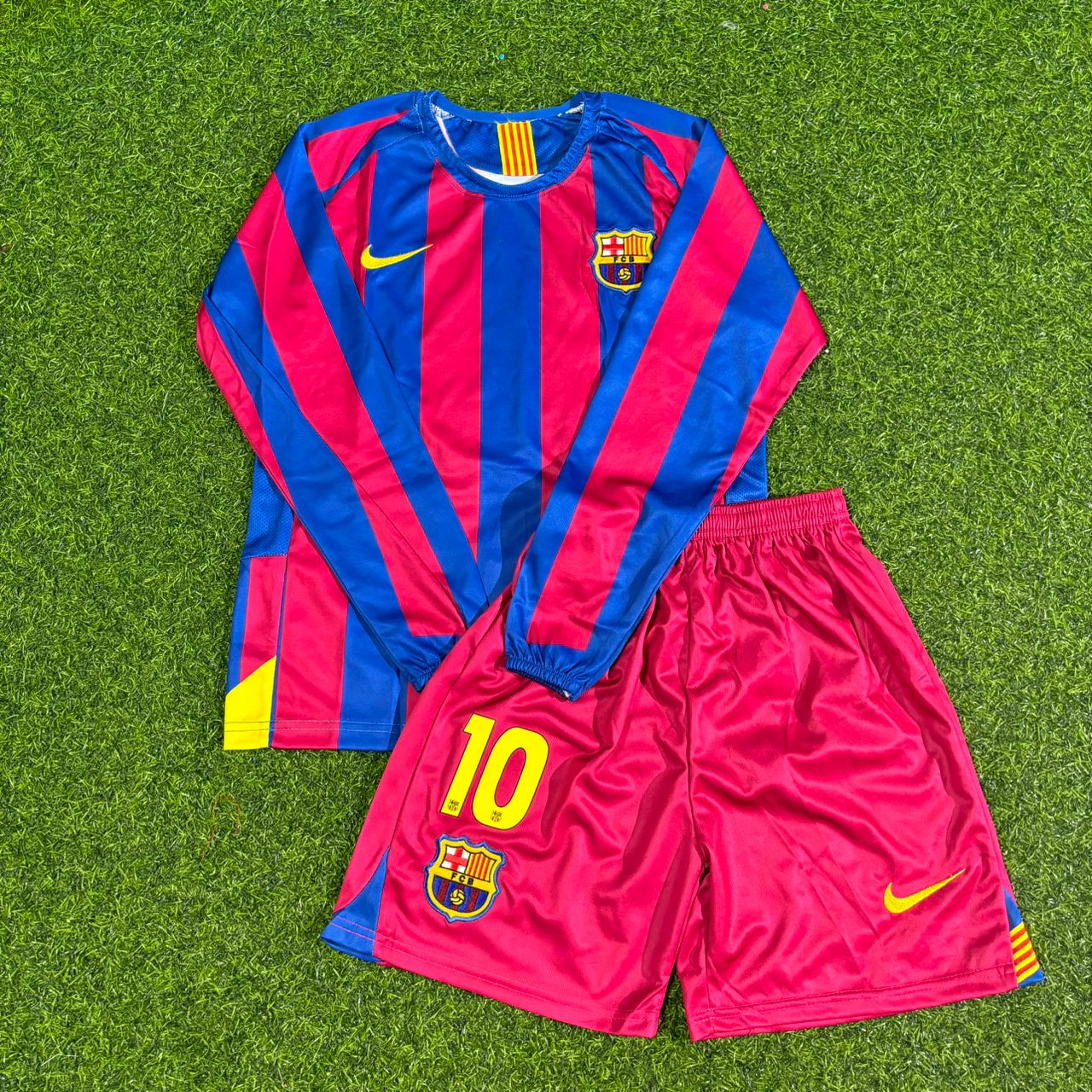 Ronaldinho Gaúcho Barcelona 2005-2006 Long Sleeve Kids Retro Football Jersey Kit