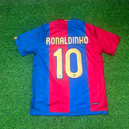 Ronaldinho Gaucho Barcelona 2006/2007 Home Retro Football Jersey Kit