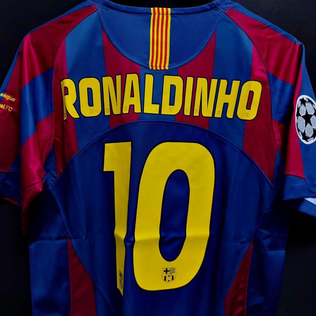 Ronaldinho Gaucho Barcelona 2006 Paris Final vs Arsenal Retro Short Sleeve Football Jersey Kit