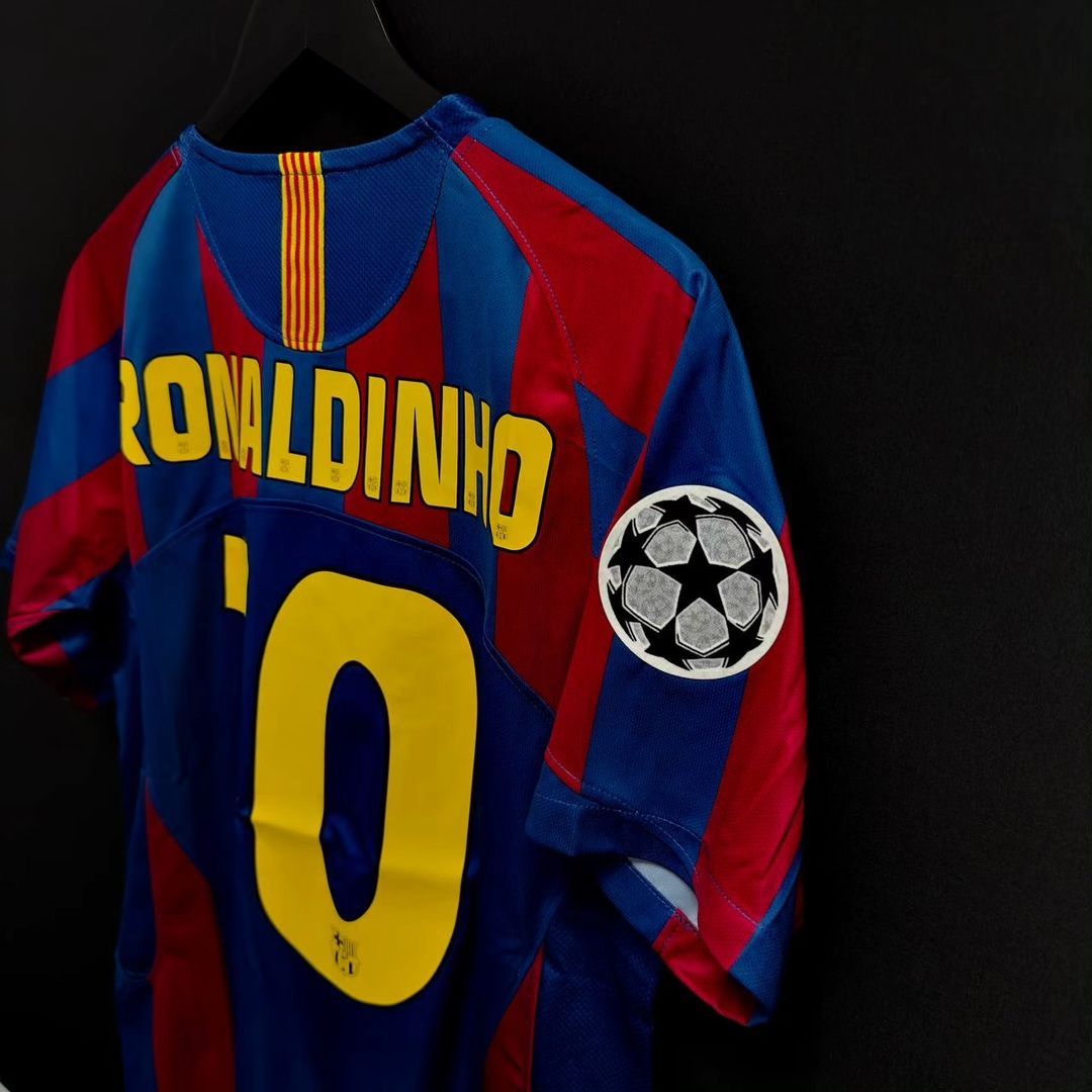 Ronaldinho Gaucho Barcelona 2006 Paris Final vs Arsenal Retro Short Sleeve Football Jersey Kit