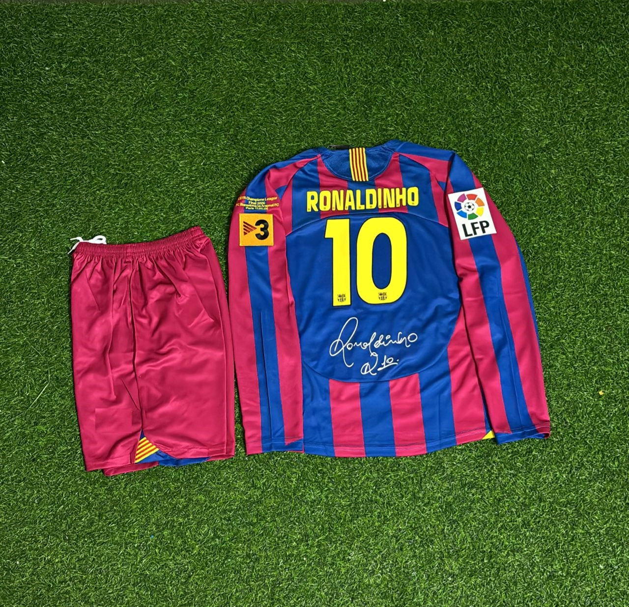 Ronaldinho Gaucho Barcelona 2006 Final Kids Special Retro Long Sleeve Football Jersey Collection