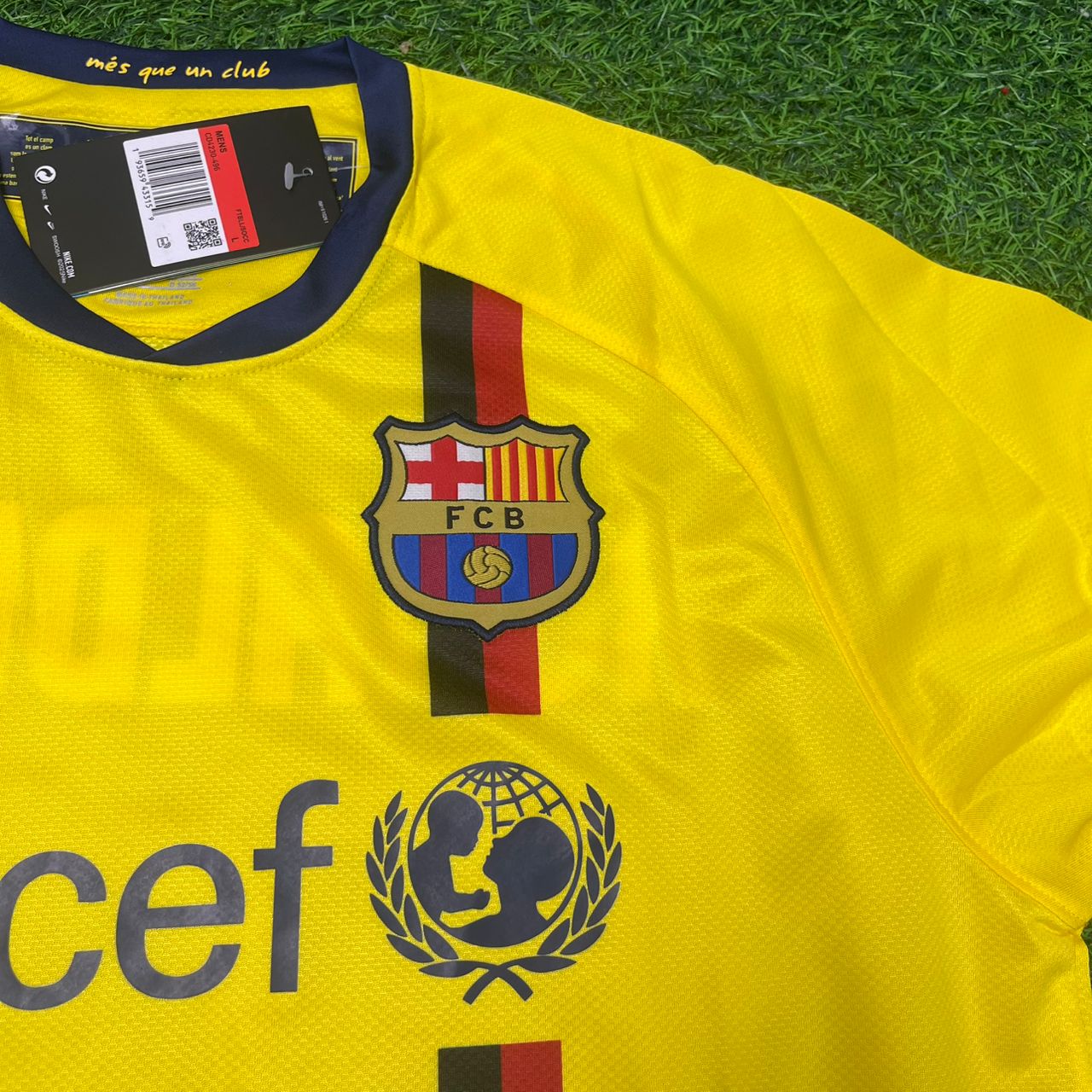 Ronaldinho Gaúcho Barcelona 2008-2009 Yellow Long Sleeve Retro Football Jersey Kit