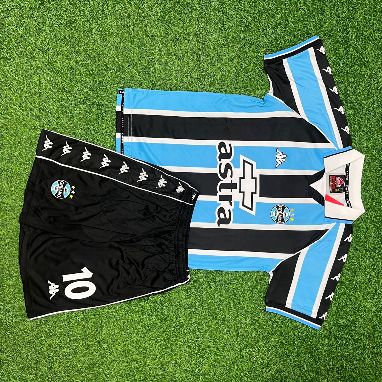 Ronaldinho Gaucho Gremio 2000 Kids Retro Football Jersey Kit