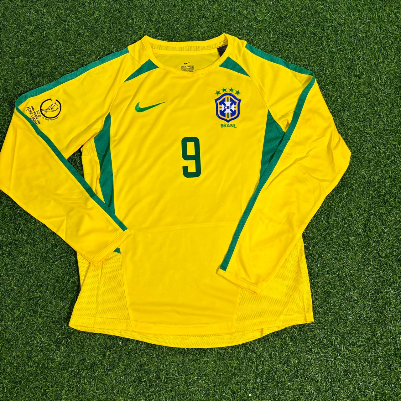 Brazil World Cup 2002 Ronaldo Nazário Final Yellow Long Sleeve Retro Football Jersey