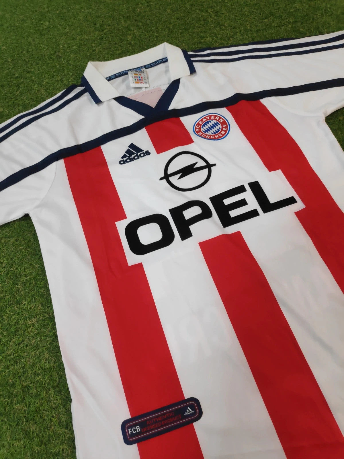 Roque Santa Cruz Bayern Munich 2000 2001 Football Jersey Kit