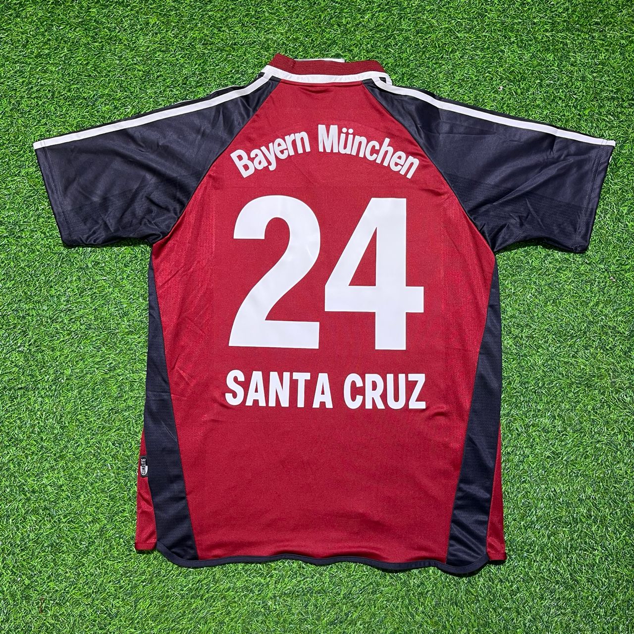 Roque Santa Cruz Bayern Munich 2001/2002 Red Retro Football Jersey Kit