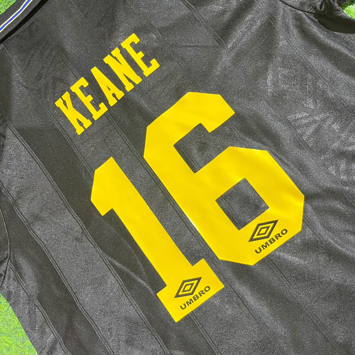 Roy Keane Manchester United 1992 1993 Kids Retro Retro Football Jersey Kit