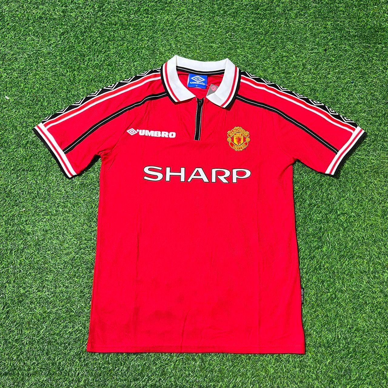 Roy Keane Manchester United 1999 Red Retro Football Jersey Kit
