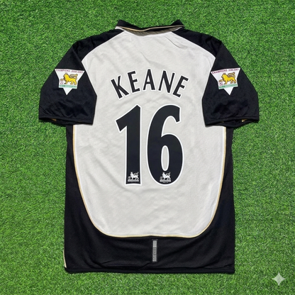 Roy Keane #16 Manchester United 2001-2002 Reversible Retro Football Jersey