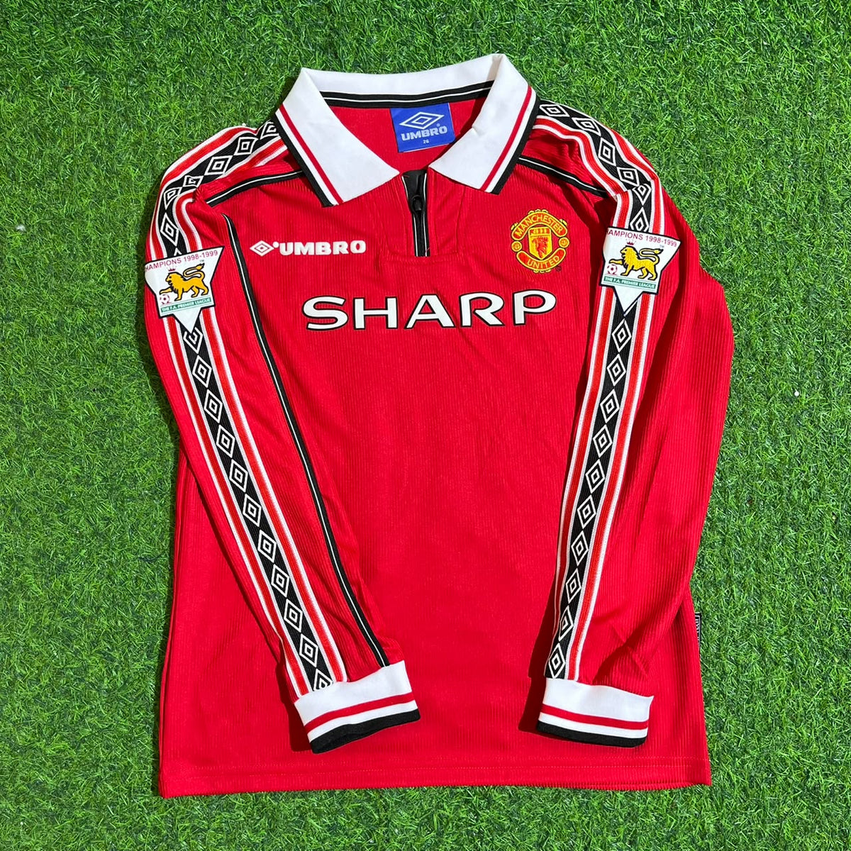 Manchester United 1999 Ryan Giggs 11 Red Long Sleeve Kids Football Jersey
