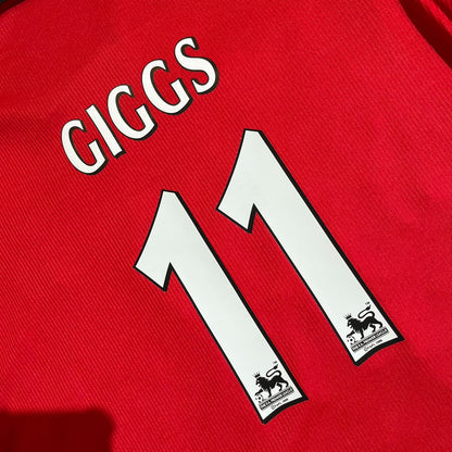 Manchester United 1999 Ryan Giggs 11 Red Long Sleeve Kids Football Jersey