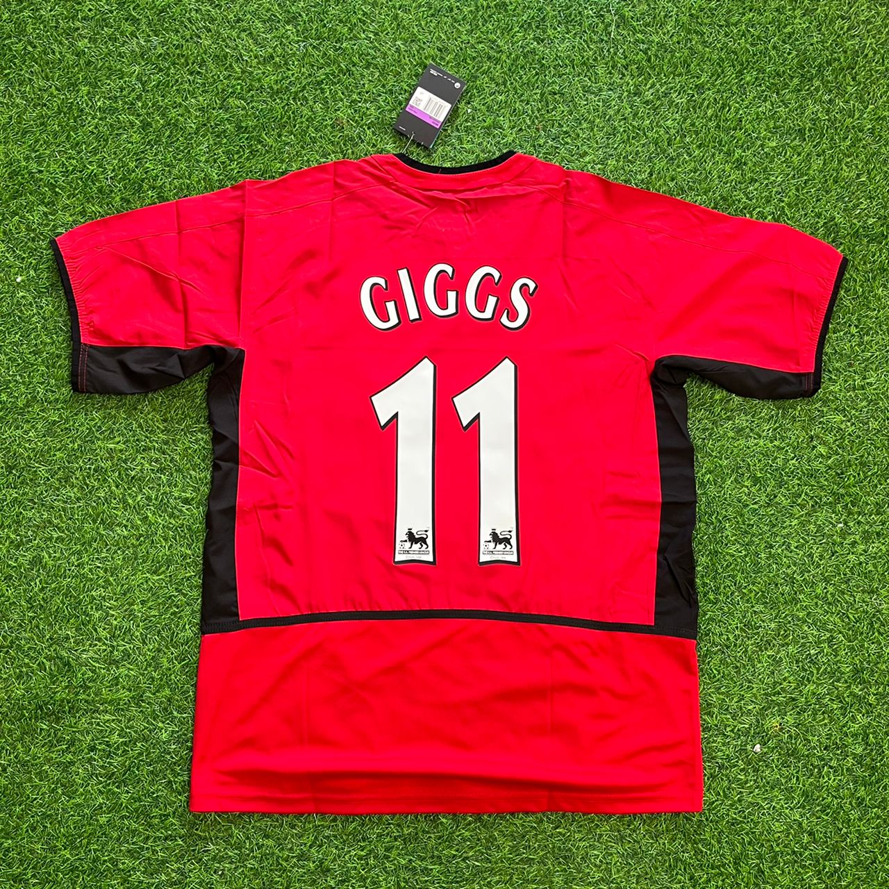 Ryan Giggs Manchester United 2002/2004 Red Retro Football Jersey Kit