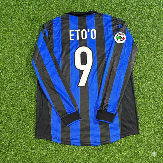 Samuel Eto'o - Inter Retro Football Jersey