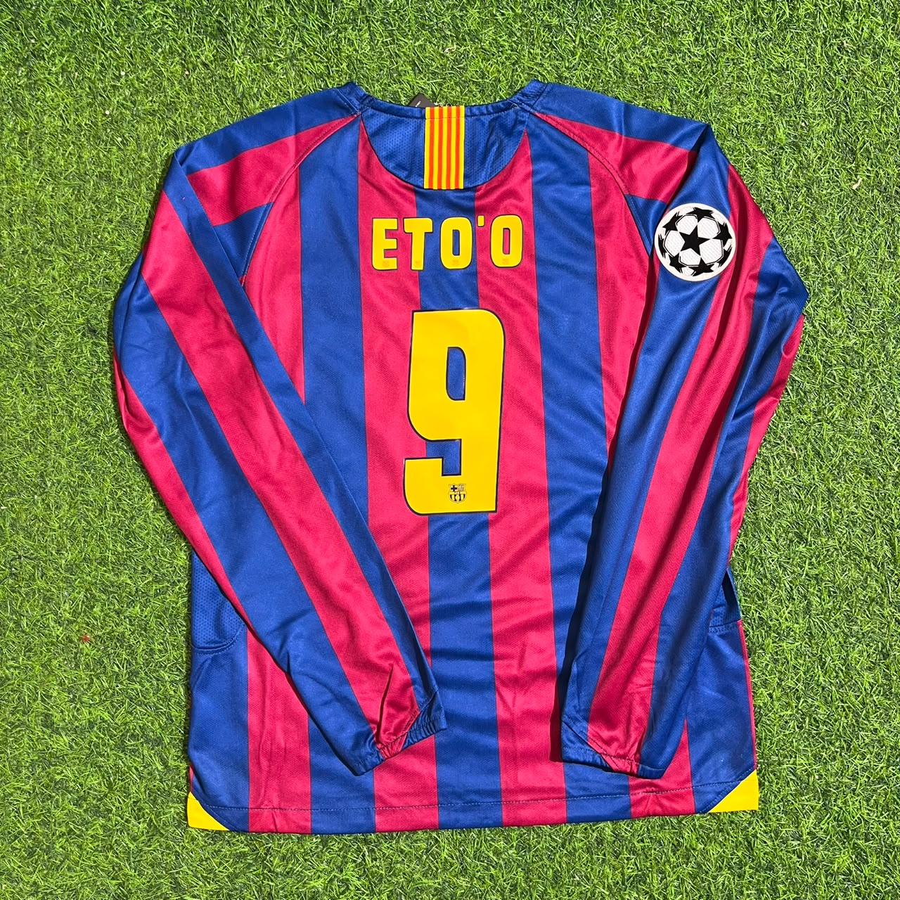 Samuel Eto'o Barcelona 2005 2006 Long Sleeve Retro Kids Football Jersey