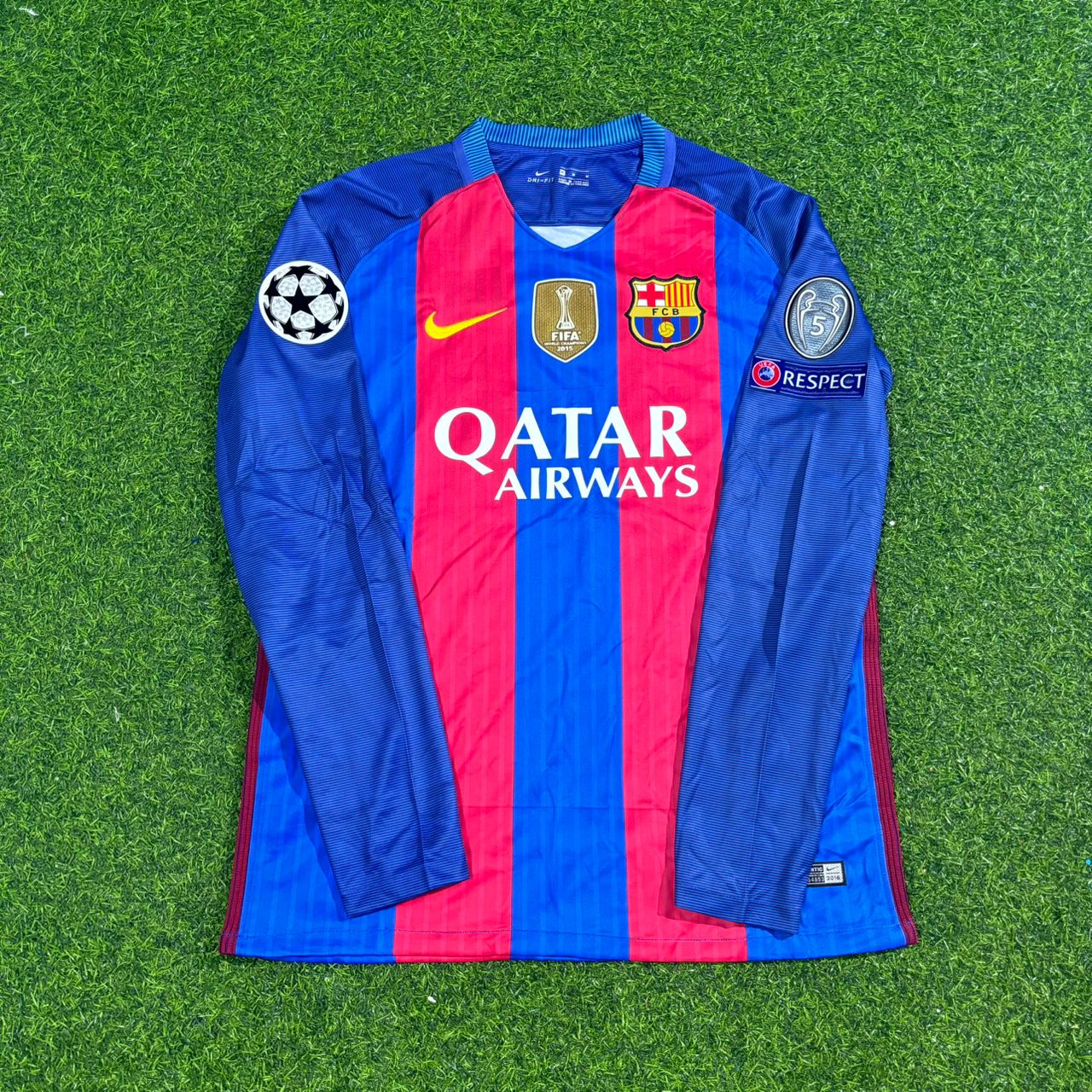 Sergio Busquets Barcelona 2016 Special Patch Football Jersey Kit