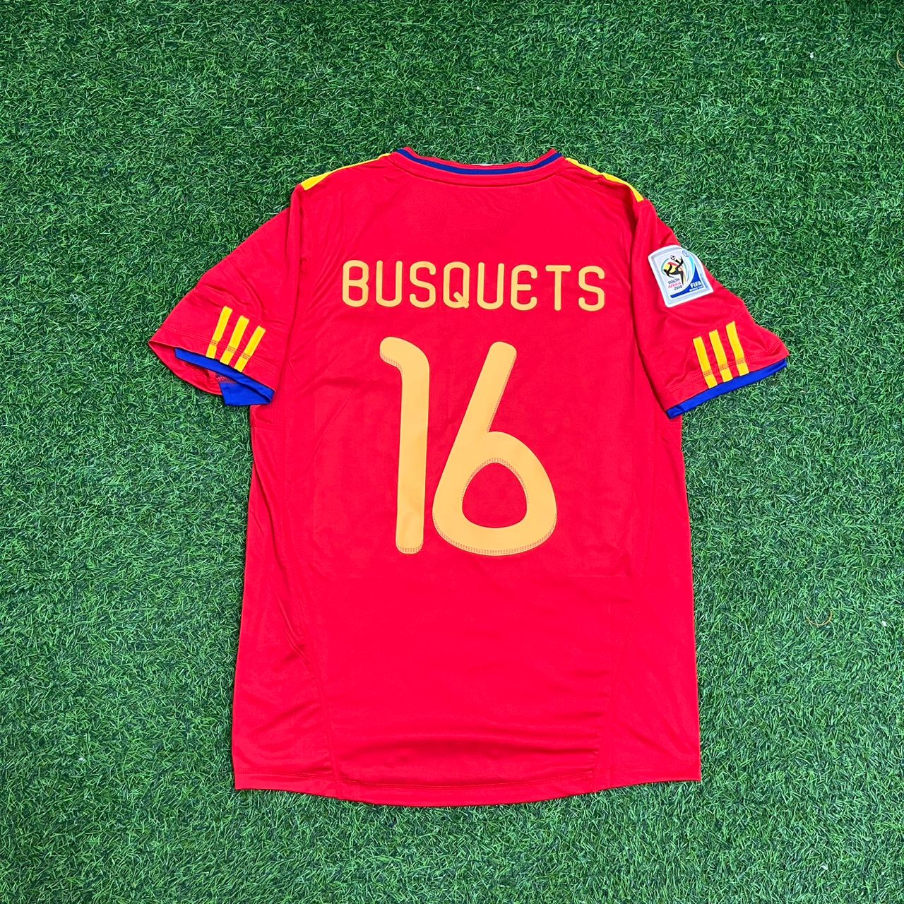 Spain World Cup 2010 Sergio Busquets 16 Retro Football Jersey Kit