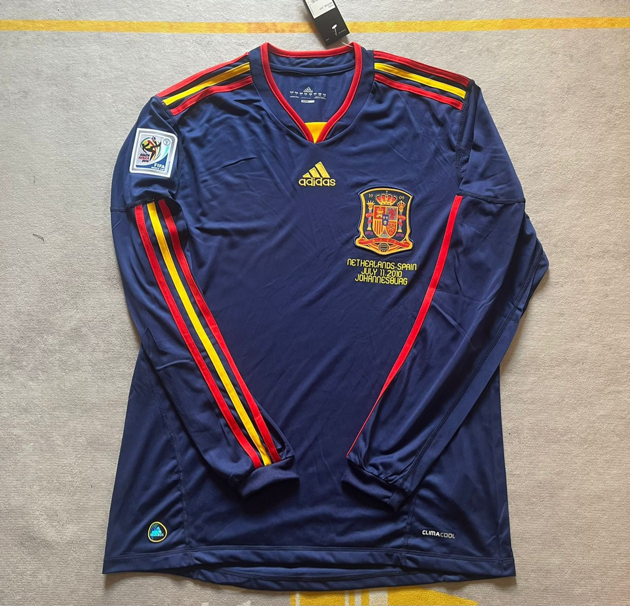 Spain World Cup 2010 Sergio Busquets - Final Retro Football Jersey