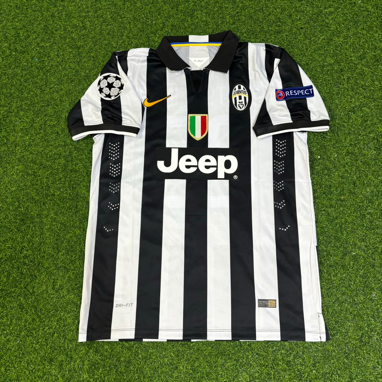 Stephan Lichtsteiner 26-Juventus 2014 2015 Retro Football Jersey