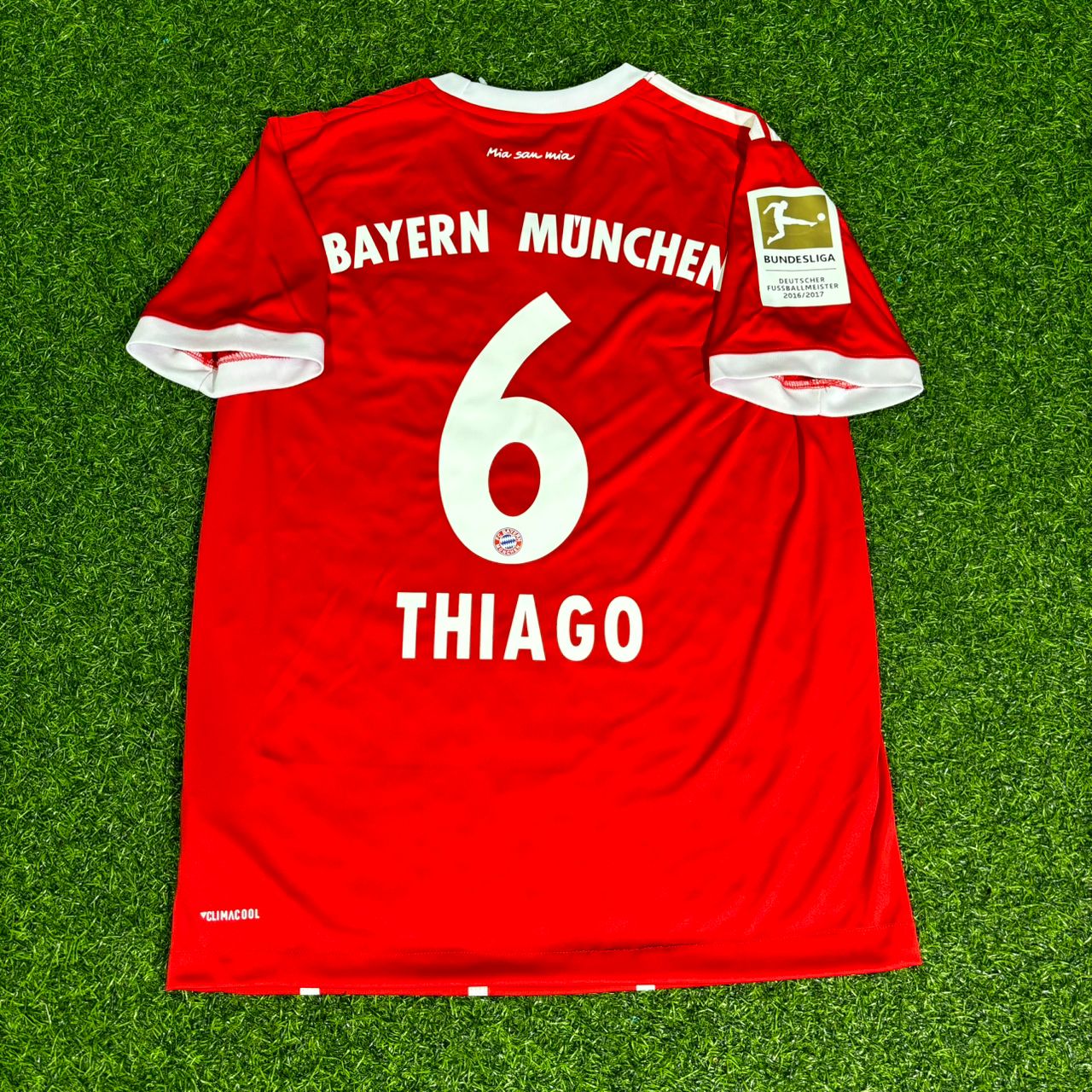 Thiago Alcantara Bayern Munich 2017-2018 Retro Home Football Jersey