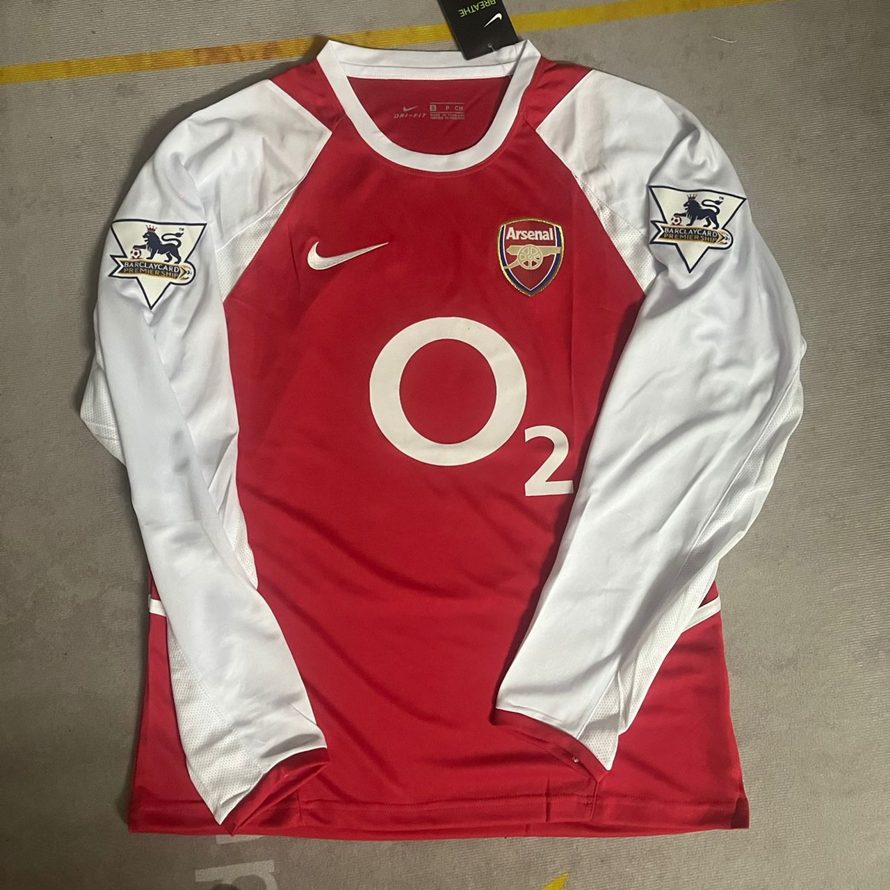 Thierry Henry 14 - Arsenal o2 2002 Retro Long Sleeve Football