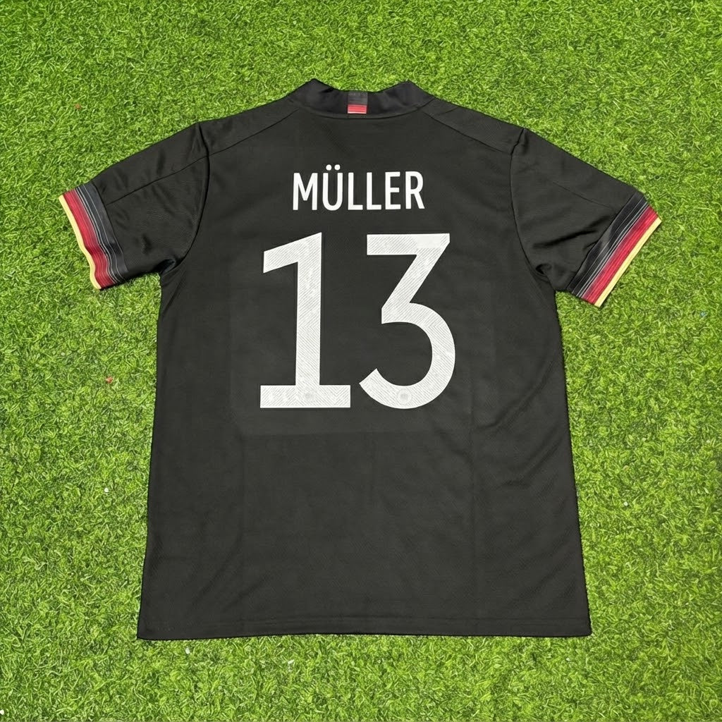 Thomas Müller #13 Germany Black Retro Football Jersey Paradise Edition