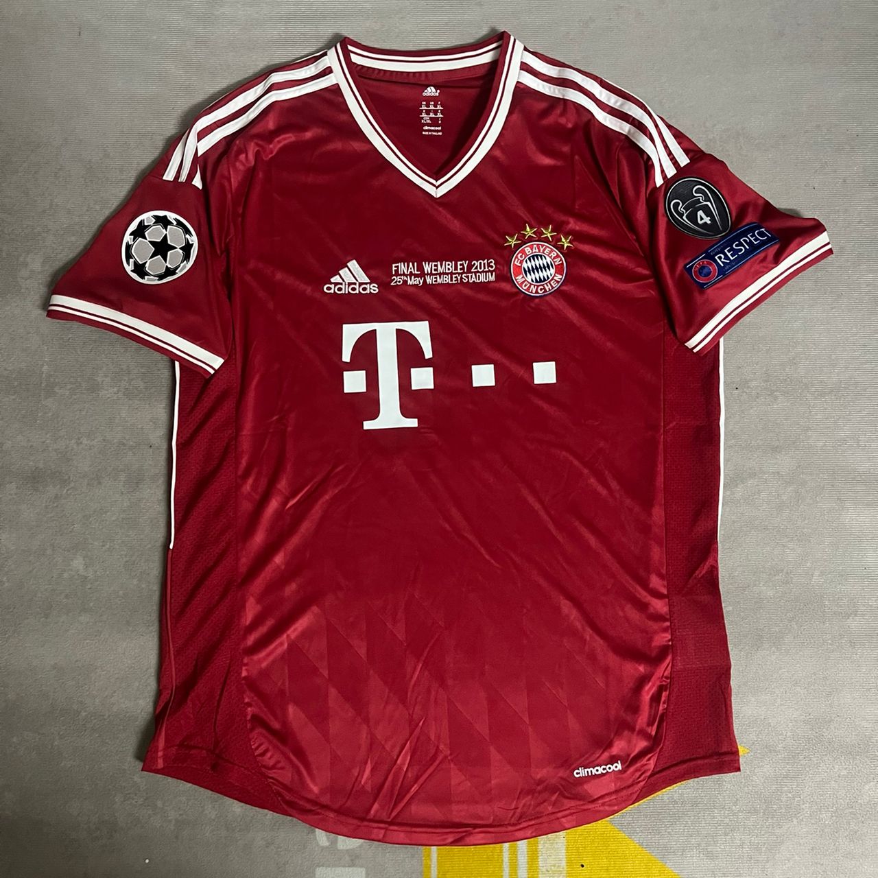 Straight from Bayern Munich vs BVB: Thomas Müller's Worn Shirt Straight from Bayern Munich vs BVB: Thomas Müller's Worn Shirt